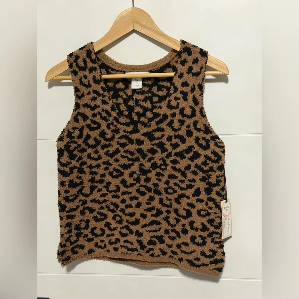 ✨NWT✨Cupcakes & Cashmere:Tank Top & Shorts Pajama Set-Size S (ptp approx 17.5in) - Picture 2 of 15